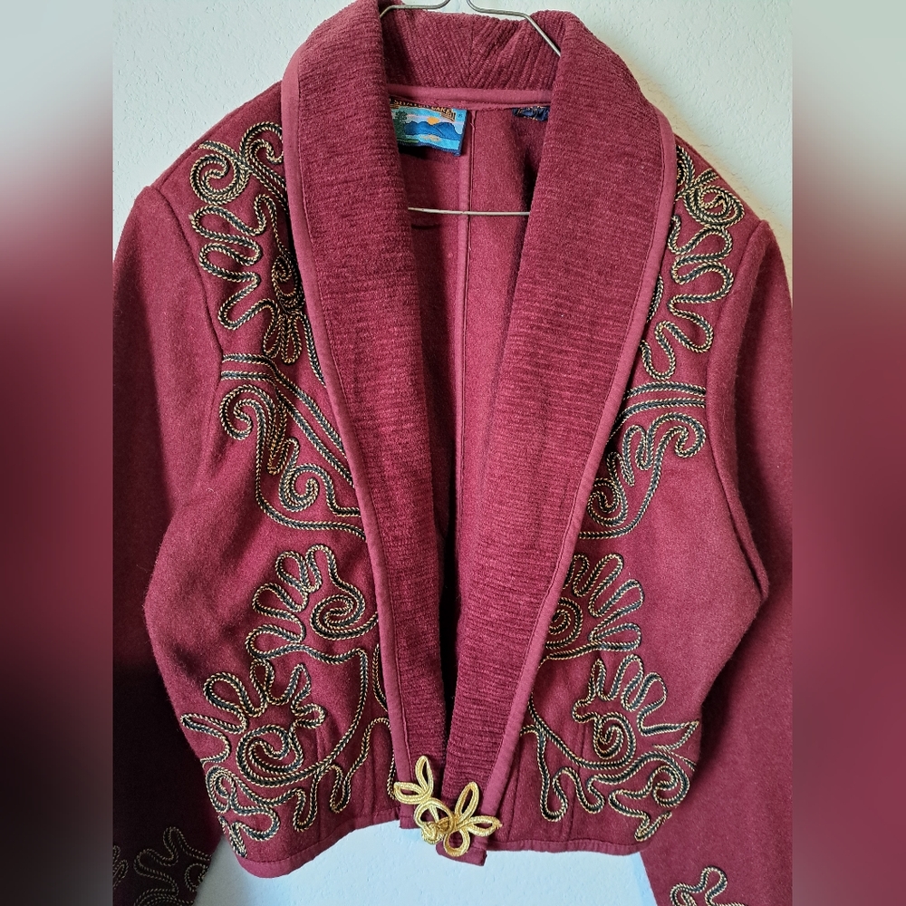 Shaver Lake Vintage medium crop blazer with black and gold embroidery